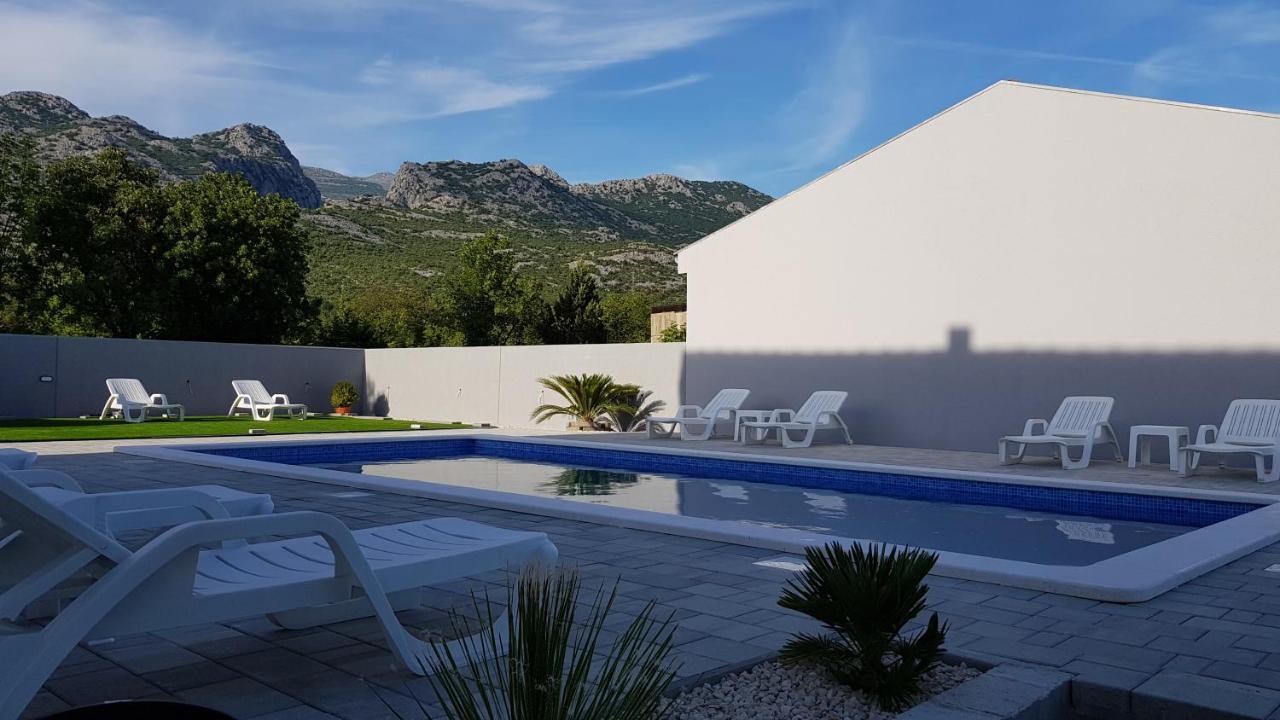Apartments Zanic With Private Swimming Pool And Sea View Starigrad Paklenica Luaran gambar