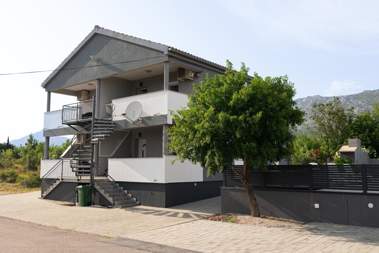 Apartments Zanic With Private Swimming Pool And Sea View Starigrad Paklenica Luaran gambar