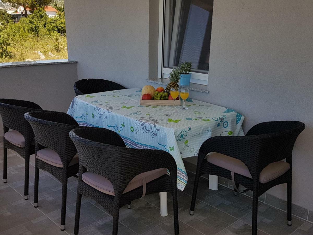 Apartments Zanic With Private Swimming Pool And Sea View Starigrad Paklenica Luaran gambar